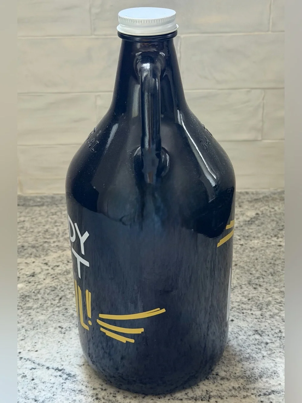 New Crate&Barrel Ready Set Growl! Black Glass 64oz Growler with White Screw-Top